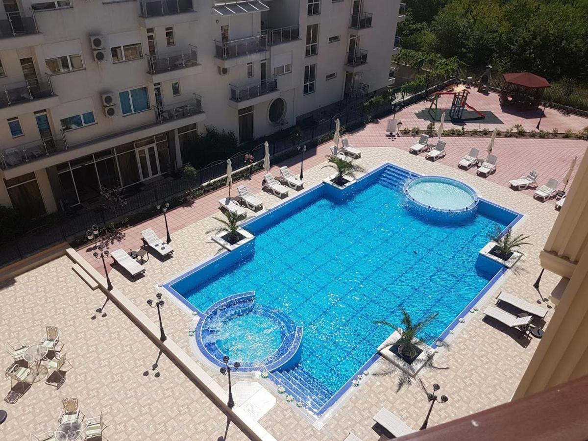 帕莫瑞Flora Beach Private公寓式酒店 外观 照片