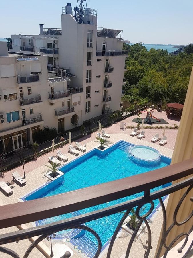 帕莫瑞Flora Beach Private公寓式酒店 外观 照片
